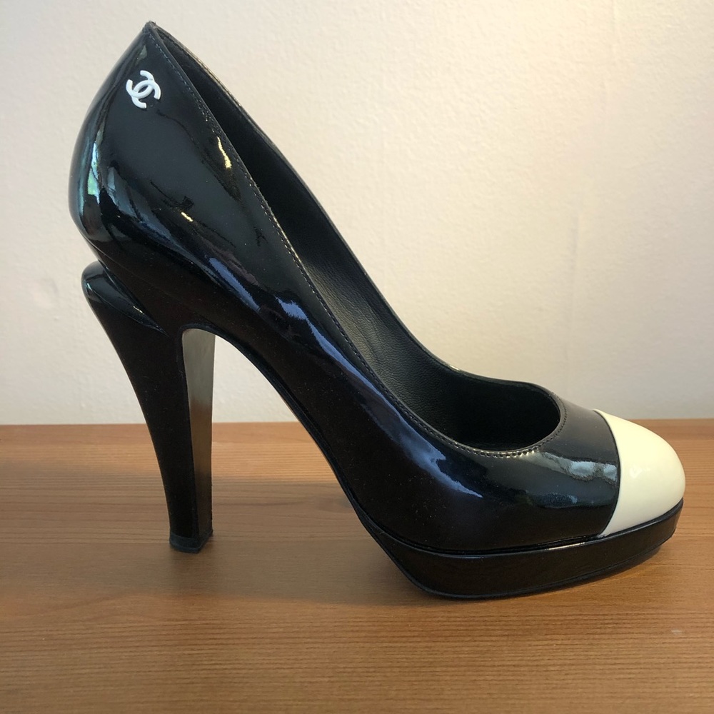 CHANEL Patent Black & White Cap Toe Heels